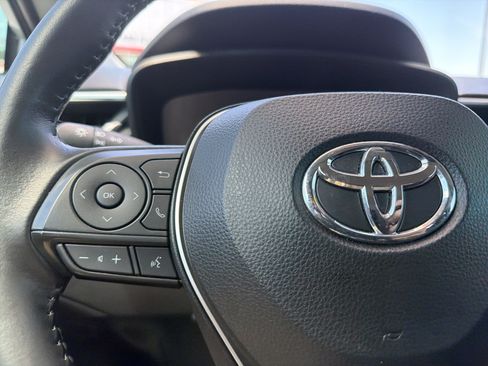 Certified 2022 Toyota Corolla Cross LE AWD/4WD image 10