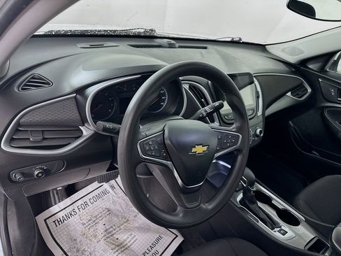 Used 2024 Chevrolet Malibu LT image 15