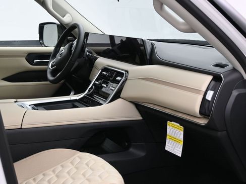 New 2026 Nissan Armada Platinum image 6