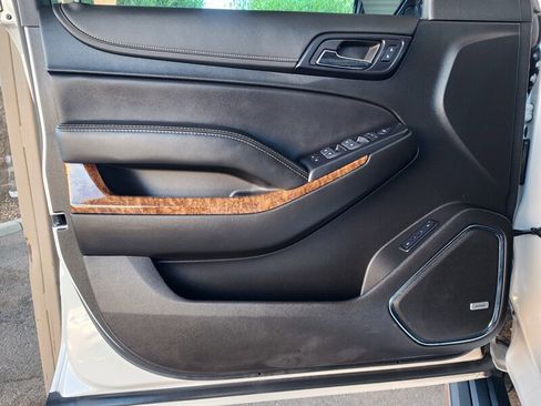 Used 2019 Chevrolet Tahoe Premier w/ Premier Plus Edition image 24