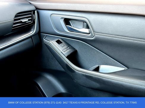 Used 2022 Nissan Rogue Platinum w/ Head-Up Display Package FWD image 26