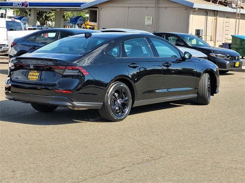 New 2025 Honda Accord SE image 5