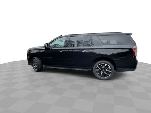 Used 2021 Chevrolet Suburban RST w/ Luxury Package image 6
