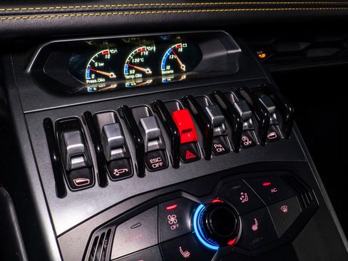 Used 2018 Lamborghini Huracan LP 580-2 image 21