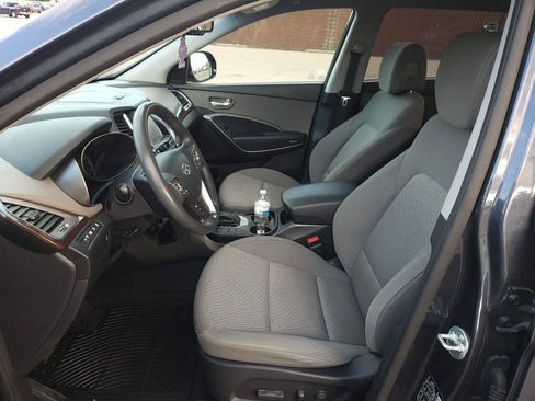 Used 2017 Hyundai Santa Fe SE AWD/4WD image 11