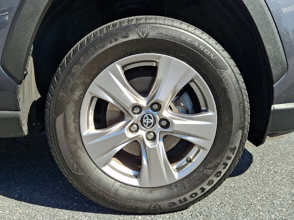 Used 2023 Toyota RAV4 XLE w/ Convenience Package AWD/4WD image 7