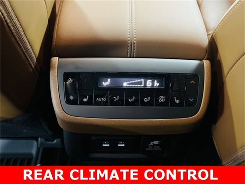 New 2026 Nissan Pathfinder Platinum image 11