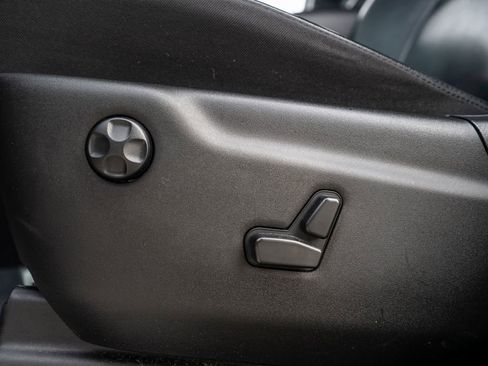 Used 2021 Jeep Grand Cherokee Limited image 30