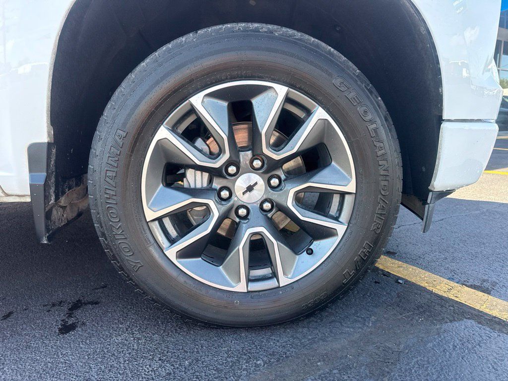Used 2022 Chevrolet Silverado 1500 RST w/ RST All Star Premium Package AWD/4WD image 3