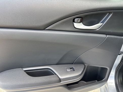 Used 2019 Honda Civic EX image 12