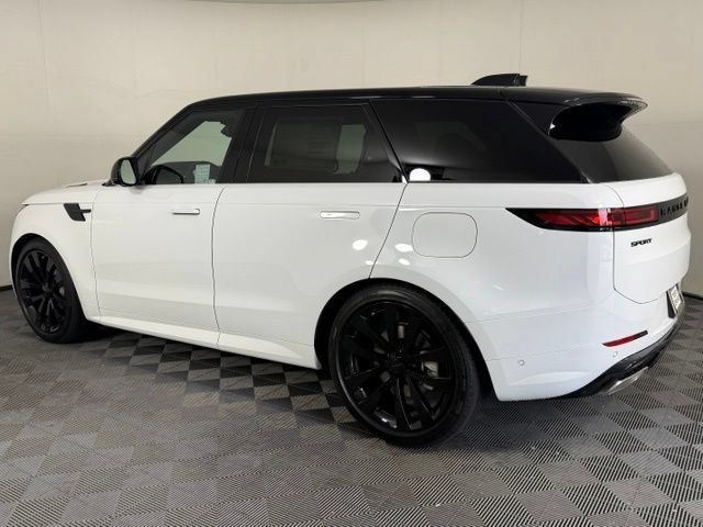 New 2026 Land Rover Range Rover Sport Dynamic SE AWD/4WD image 4