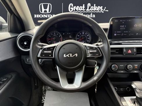 Used 2022 Kia Forte LXS FWD image 12