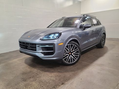 New 2026 Porsche Cayenne image 1