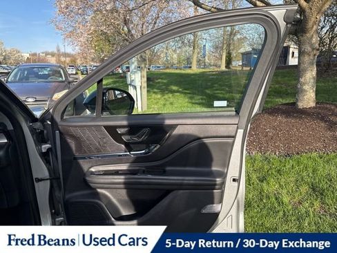 Used 2022 Lincoln Corsair AWD w/ Premium Package image 17