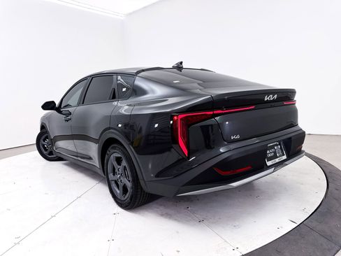 Certified 2025 Kia K4 FWD image 2