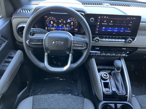 Used 2024 Chevrolet Colorado ZR2 w/ Technology Package AWD/4WD image 29
