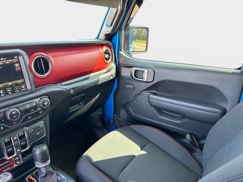 Used 2023 Jeep Wrangler Unlimited Rubicon AWD/4WD image 20