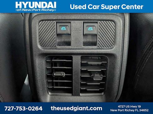 Used 2025 Ford Bronco Outer Banks AWD/4WD image 16