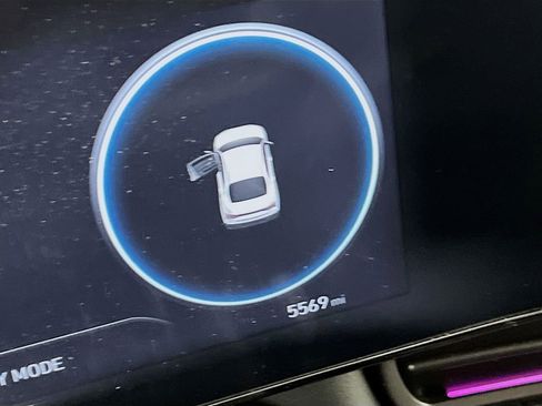 Certified 2025 Hyundai Elantra SEL image 12