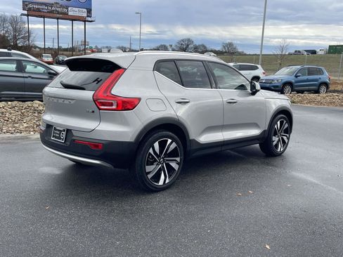 Certified 2023 Volvo XC40 B5 Ultimate w/ Climate Package image 7