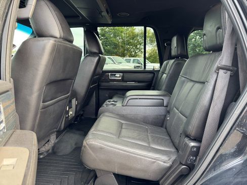 Used 2010 Lincoln Navigator 4WD image 16