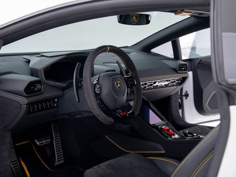Used 2023 Lamborghini Huracan Tecnica RWD image 25