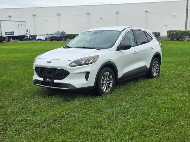 Used 2022 Ford Escape SE AWD/4WD image 1
