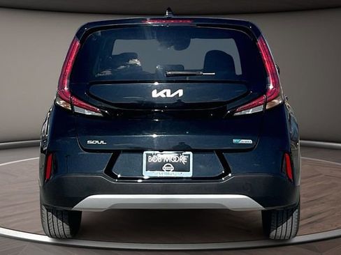 Used 2023 Kia Soul EX image 4