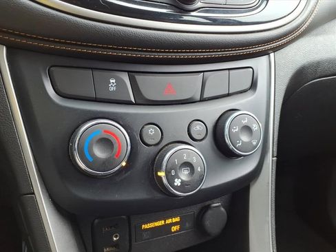 Used 2019 Chevrolet Trax LS w/ LPO, Cargo Package image 27