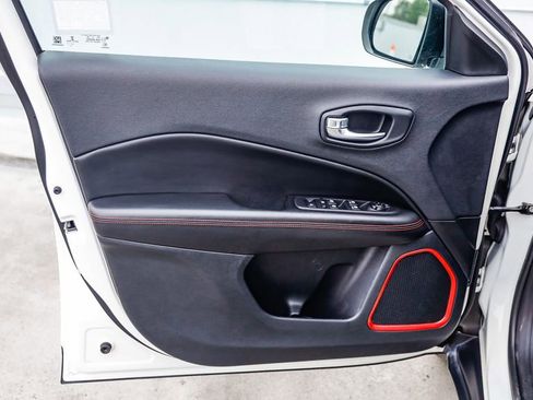 Used 2019 Jeep Compass Trailhawk image 20