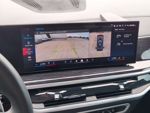 Used 2025 BMW X7 M60i AWD/4WD image 13
