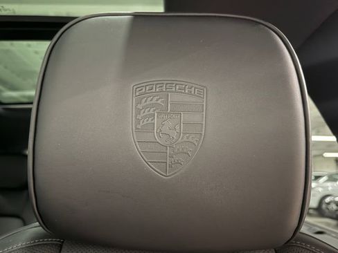 Certified 2026 Porsche Macan AWD/4WD image 29