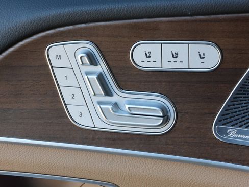 Used 2024 Mercedes-Benz GLS 450 4MATIC image 14