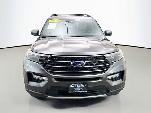 Used 2020 Ford Explorer XLT w/ Equipment Group 202A image 2