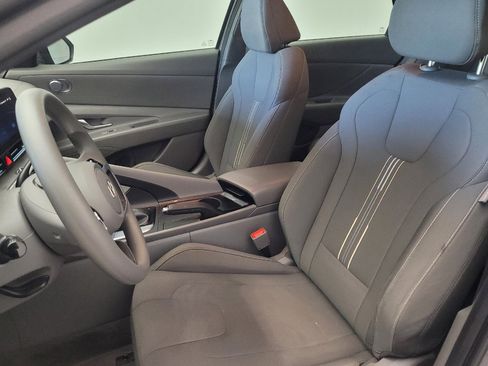 Used 2024 Hyundai Elantra SEL FWD image 17