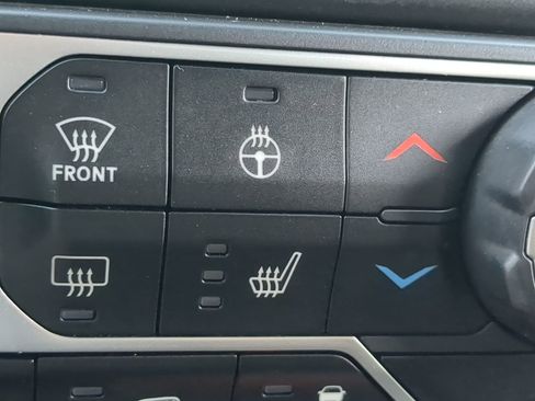 Used 2021 Jeep Wrangler Unlimited Rubicon w/ Trailer Tow Package image 24