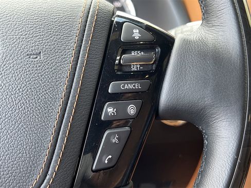 Used 2024 INFINITI QX80 Sensory w/ All-Season Package image 23