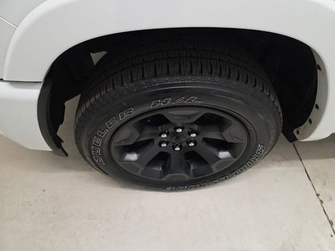 Used 2026 RAM 1500 Big Horn AWD/4WD image 2
