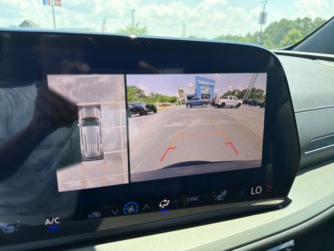 New 2026 Chevrolet Traverse LT w/ Driver Confidence Package FWD image 30