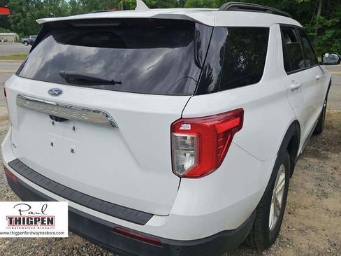 Used 2020 Ford Explorer XLT RWD image 3