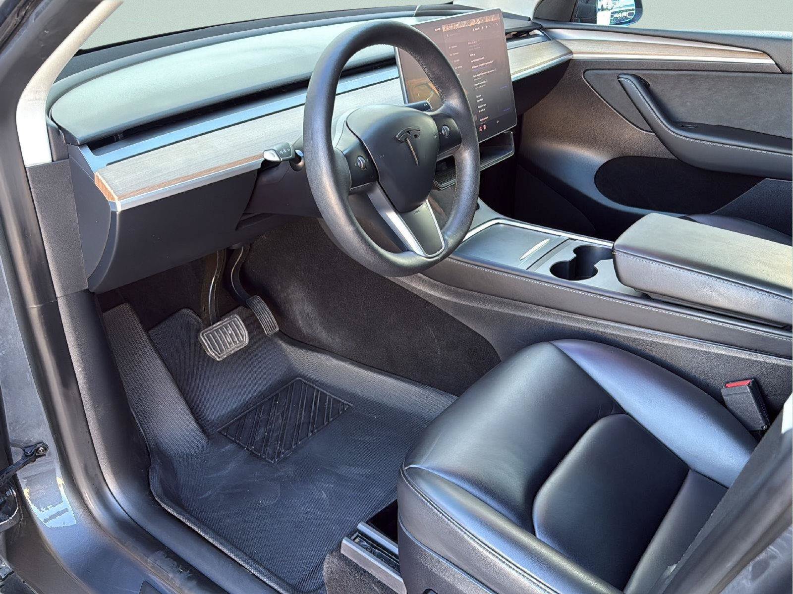 Used 2023 Tesla Model Y Long Range AWD/4WD image 19