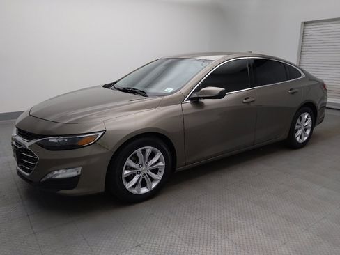 Used 2020 Chevrolet Malibu LT FWD image 2