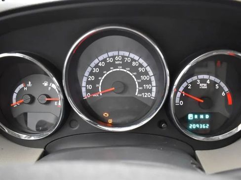 Used 2011 Dodge Caliber Mainstreet image 24