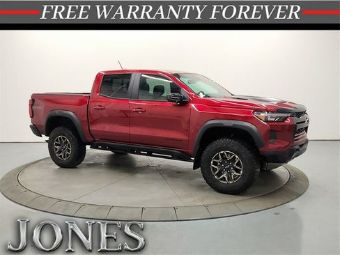 Used 2025 Chevrolet Colorado ZR2 image 1