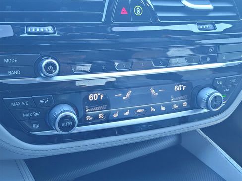 Used 2020 BMW M5 image 28