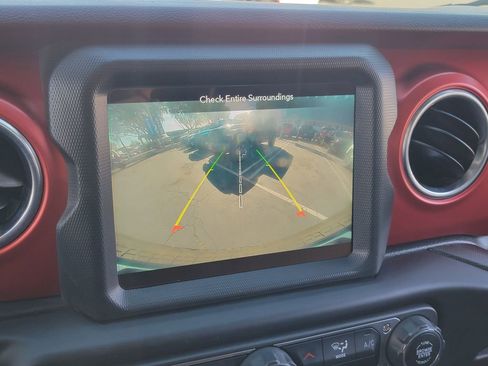 Used 2021 Jeep Wrangler Unlimited Rubicon image 10