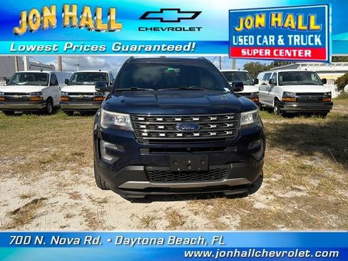 Used 2017 Ford Explorer Limited image 18