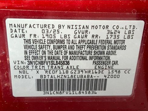 New 2025 Nissan Versa SR w/ Trunk Package image 13