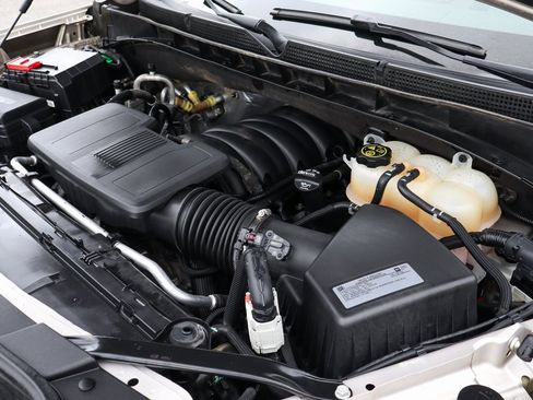 Used 2021 GMC Yukon Denali w/ LPO, Illumination Package image 12