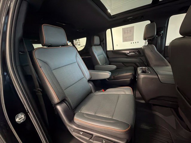 Used 2025 GMC Yukon XL AT4 w/ AT4 Premium Package AWD/4WD image 27